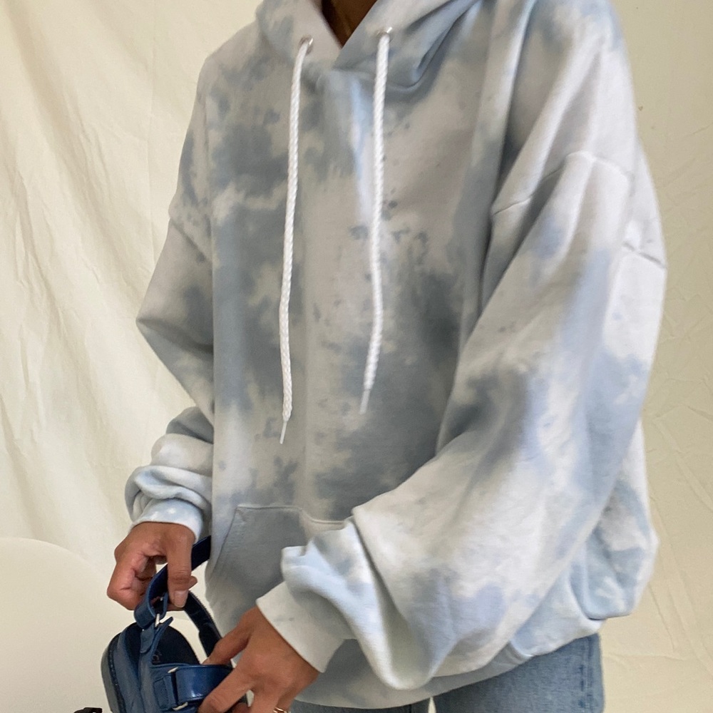 HAND MADE TIE DYE HOODIE